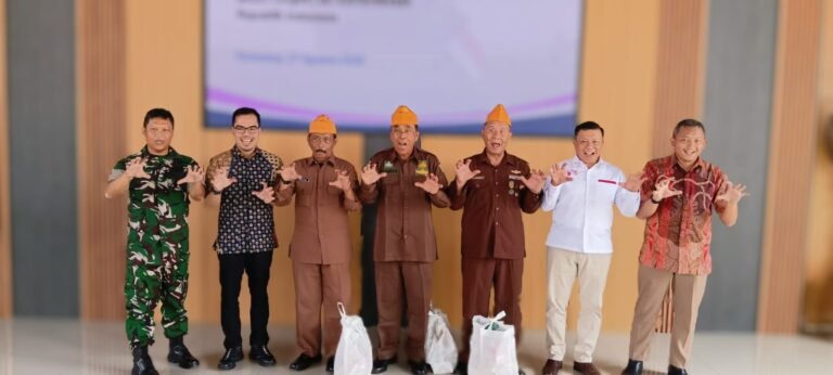 Kodim Karawang dan PERURI Salurkan Bantuan untuk Veteran, Bentuk Penghormatan Jasa Pejuang   