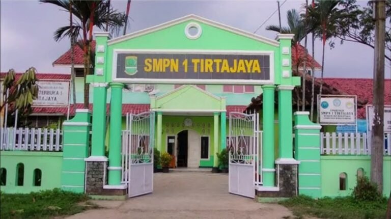 Dugaan Pungutan Sampul Rapor Rp60 Ribu di SMPN 1 Tirtajaya Disorot SWI Karawang
