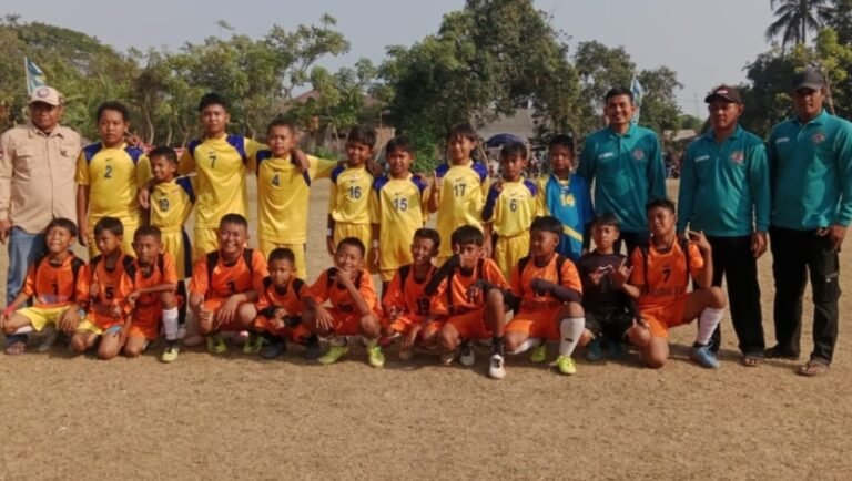 HUT RI ke-81, Desa Segaran Makin Meriah! 14 RT Kompak Gelar Karnaval, Seni hingga Sepak Bola