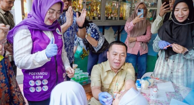 Serentak di Seluruh Kecamatan, Pemkab Karawang Berikan Vitamin dan Kalsium untuk Percepat Penurunan Stunting