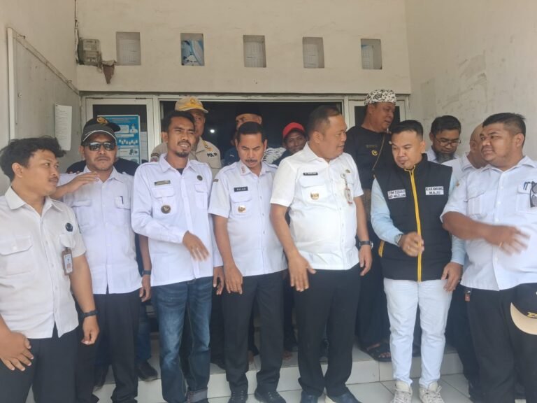 Gebyar PATEN Batujaya Disambut Antusias, Wabup Maslani Tinjau Pelayanan Publik hingga Penanganan Stunting